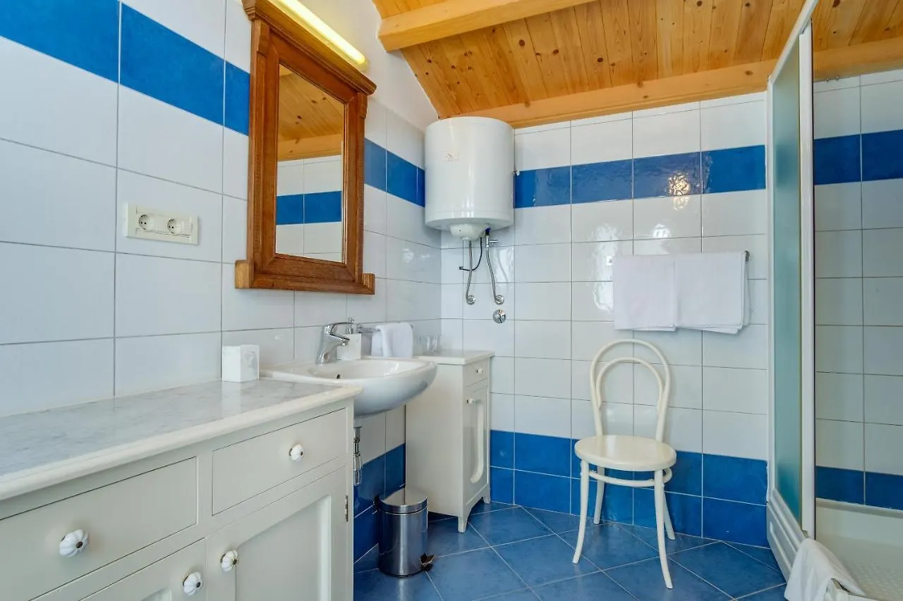 House Mihaela Villa Miholascica